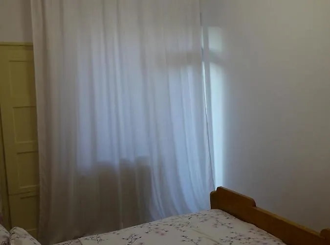 Place In Downtown 소피아